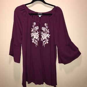 Tunic with Floral appliqué and bell sleeve